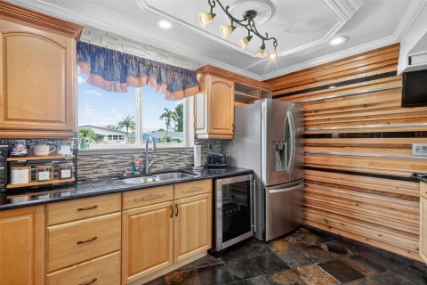 Villa ou maison à vendre à Hollywood, Floride: 4 chambres, 182.92 m2 № 1895942 - photo 18