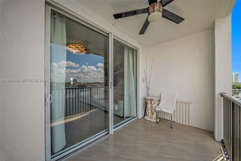 Condominio en venta en Sunny Isles Beach, Florida, 2 dormitorios, 103.68 m2 № 2057922 - foto 23