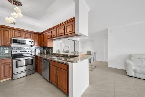 Condominio en venta en Sunny Isles Beach, Florida, 2 dormitorios, 103.68 m2 № 2057922 - foto 9