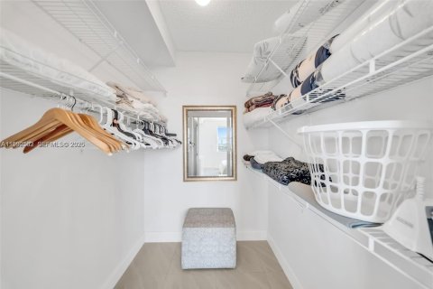 Condominio en venta en Sunny Isles Beach, Florida, 2 dormitorios, 103.68 m2 № 2057922 - foto 25