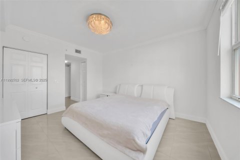 Condominio en venta en Sunny Isles Beach, Florida, 2 dormitorios, 103.68 m2 № 2057922 - foto 27