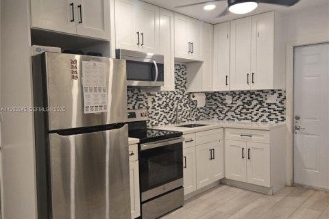 Квартира в Форт-Лодердейл, Флорида 1 спальня, 145.67м2 № 2028392