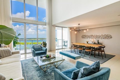 Condo in North Bay Village, Florida, 3 bedrooms  № 2012914