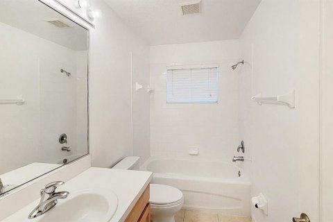 Casa en alquiler en Bradenton, Florida, 4 dormitorios, 272.2 m2 № 1675361 - foto 11