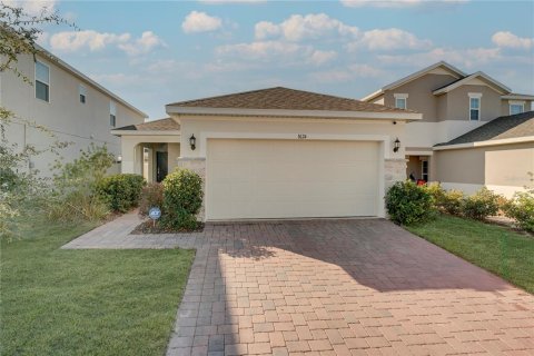 House in Davenport, Florida 4 bedrooms, 140.19 sq.m. № 2112448