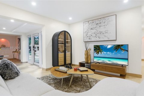 House in Wilton Manors, Florida 3 bedrooms, 131.46 sq.m. № 2019885 - photo 22