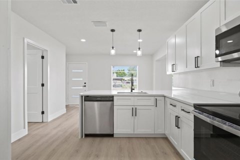 Casa en venta en Palmetto, Florida, 3 dormitorios, 122.26 m2 № 2157730 - foto 10