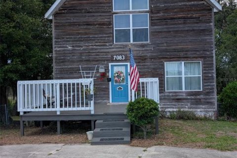 House in Ocklawaha, Florida 4 bedrooms, 202.25 sq.m. № 2117304