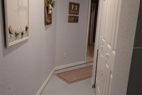 Villa ou maison à vendre à Ocklawaha, Floride: 4 chambres, 202.25 m2 № 2117304 - photo 25