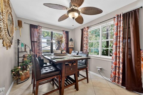 House in Pompano Beach, Florida 3 bedrooms, 114.92 sq.m. № 2030444 - photo 30