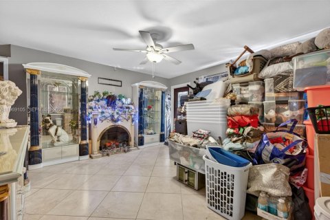 House in Pompano Beach, Florida 3 bedrooms, 114.92 sq.m. № 2030444 - photo 25