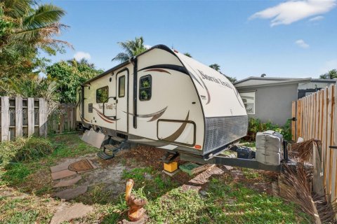 House in Pompano Beach, Florida 3 bedrooms, 114.92 sq.m. № 2030444 - photo 14