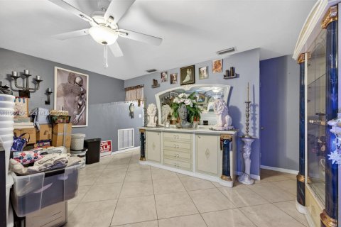 House in Pompano Beach, Florida 3 bedrooms, 114.92 sq.m. № 2030444 - photo 23