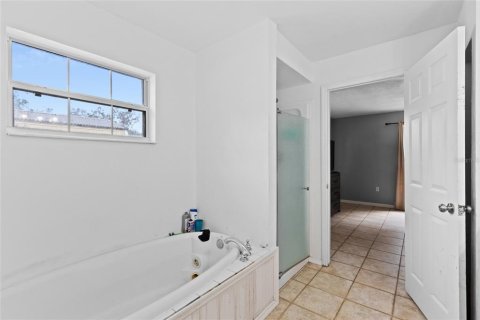 Casa en venta en Fort White, Florida, 3 dormitorios, 156.08 m2 № 1733877 - foto 16