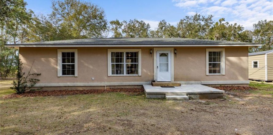 Casa en Fort White, Florida 3 dormitorios, 156.08 m2 № 1733877