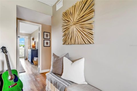 Condominio en venta en Saint Petersburg, Florida, 1 dormitorio, 66.89 m2 № 1916552 - foto 21