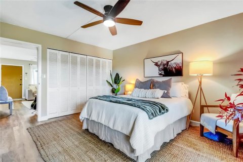 Condominio en venta en Saint Petersburg, Florida, 1 dormitorio, 66.89 m2 № 1916552 - foto 23