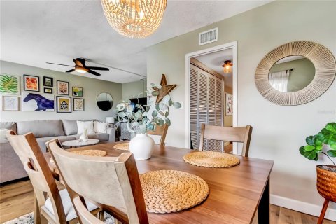 Condominio en venta en Saint Petersburg, Florida, 1 dormitorio, 66.89 m2 № 1916552 - foto 10