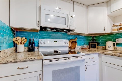 Condominio en venta en Saint Petersburg, Florida, 1 dormitorio, 66.89 m2 № 1916552 - foto 19