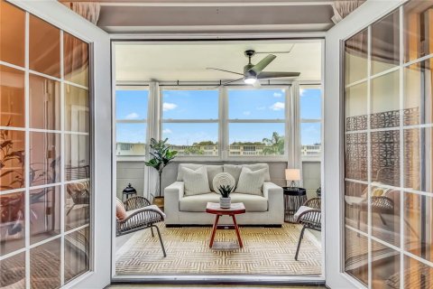 Condominio en venta en Saint Petersburg, Florida, 1 dormitorio, 66.89 m2 № 1916552 - foto 27
