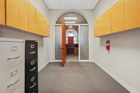 Commercial property in Saint Petersburg, Florida 528.99 sq.m. № 1757773 - photo 30