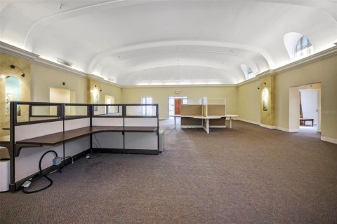 Commercial property in Saint Petersburg, Florida 528.99 sq.m. № 1757773 - photo 12