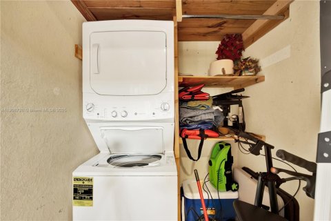 Townhouse in Homestead, Florida 3 bedrooms, 111.95 sq.m. № 1964228 - photo 21