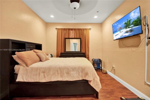 Townhouse in Homestead, Florida 3 bedrooms, 111.95 sq.m. № 1964228 - photo 16
