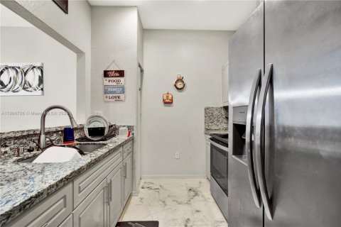 Townhouse in Homestead, Florida 3 bedrooms, 111.95 sq.m. № 1964228 - photo 5