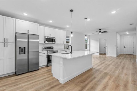 Casa en venta en Haines City, Florida, 3 dormitorios, 116.13 m2 № 2385657 - foto 4
