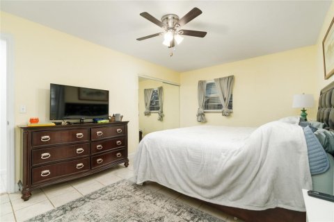 House in Edgewater, Florida 3 bedrooms, 115.57 sq.m. № 1540696 - photo 11