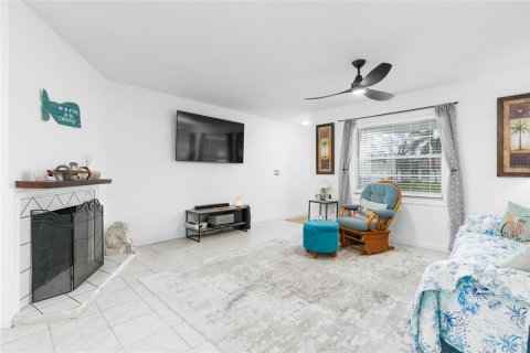 House in Edgewater, Florida 3 bedrooms, 115.57 sq.m. № 1540696 - photo 4