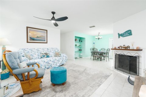 House in Edgewater, Florida 3 bedrooms, 115.57 sq.m. № 1540696 - photo 3