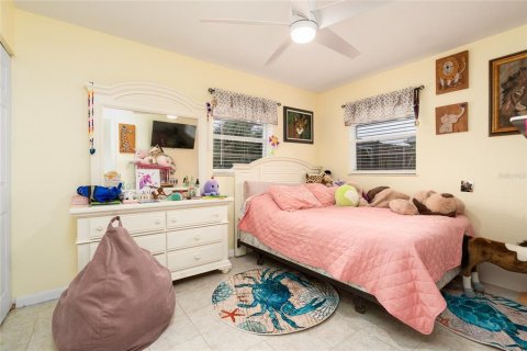 House in Edgewater, Florida 3 bedrooms, 115.57 sq.m. № 1540696 - photo 17