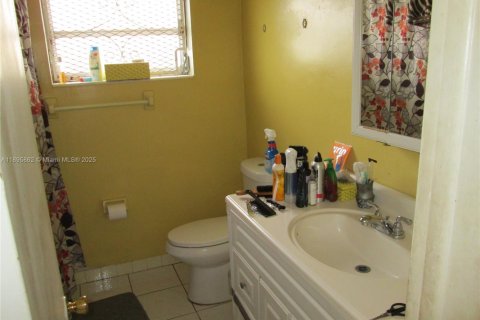 Villa ou maison à vendre à Lauderdale Lakes, Floride: 3 chambres, 146.41 m2 № 1949352 - photo 17