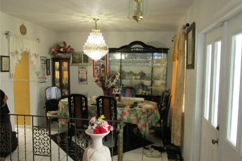 Villa ou maison à vendre à Lauderdale Lakes, Floride: 3 chambres, 146.41 m2 № 1949352 - photo 7