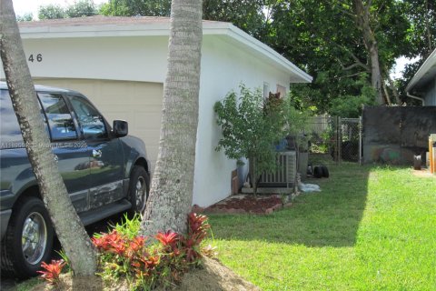 Villa ou maison à vendre à Lauderdale Lakes, Floride: 3 chambres, 146.41 m2 № 1949352 - photo 28
