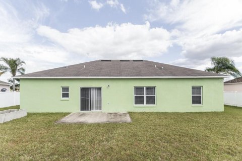 House in Kissimmee, Florida 4 bedrooms, 174.1 sq.m. № 1914524 - photo 15