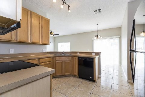 House in Kissimmee, Florida 4 bedrooms, 174.1 sq.m. № 1914524 - photo 8