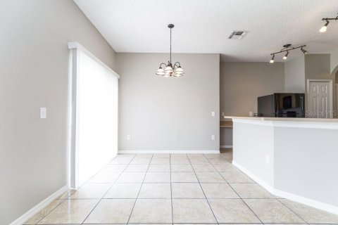 House in Kissimmee, Florida 4 bedrooms, 174.1 sq.m. № 1914524 - photo 6