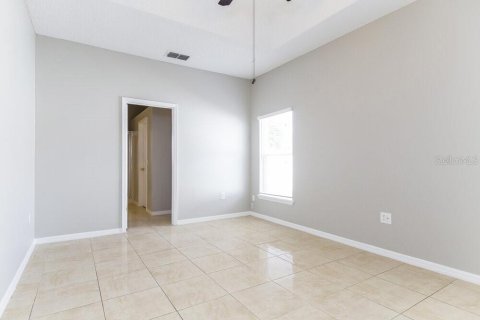 House in Kissimmee, Florida 4 bedrooms, 174.1 sq.m. № 1914524 - photo 9