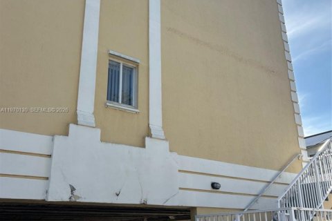 Apartamento en alquiler en Miami, Florida, 1 dormitorio, 58.25 m2 № 2030852 - foto 5