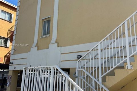 Apartamento en alquiler en Miami, Florida, 1 dormitorio, 58.25 m2 № 2030852 - foto 6