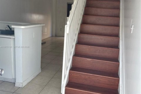 Apartamento en alquiler en Miami, Florida, 1 dormitorio, 58.25 m2 № 2030852 - foto 11