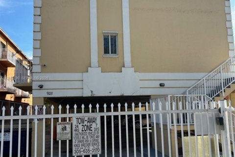 Apartamento en alquiler en Miami, Florida, 1 dormitorio, 58.25 m2 № 2030852 - foto 3