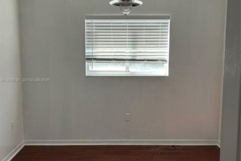 Apartamento en alquiler en Miami, Florida, 1 dormitorio, 58.25 m2 № 2030852 - foto 8