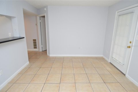 Condo in Tampa, Florida, 1 bedroom  № 2377984 - photo 18