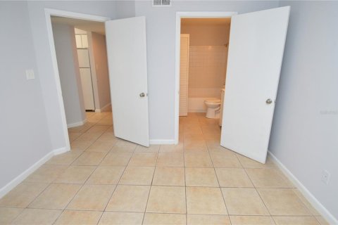 Condo in Tampa, Florida, 1 bedroom  № 2377984 - photo 26