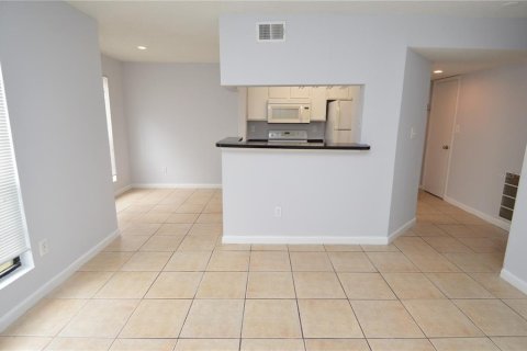 Condo in Tampa, Florida, 1 bedroom  № 2377984 - photo 7