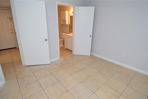 Condo in Tampa, Florida, 1 bedroom  № 2377984 - photo 25